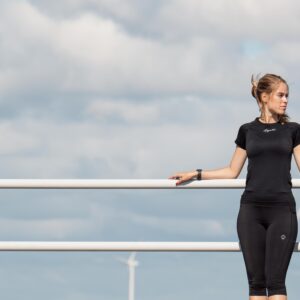 Rogelli ESSENTIAL - damskie spodenki 3/4 do biegania czarne - obrazek 6