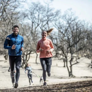 Rogelli CORE - damska kurtka do biegania różowa - obrazek 12