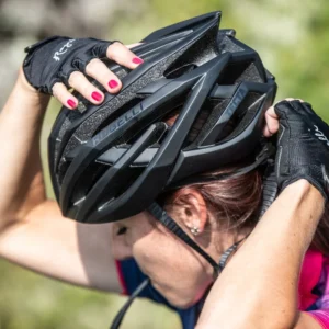 Rogelli TECTA - ultralekki kask rowerowy czarny - obrazek 7